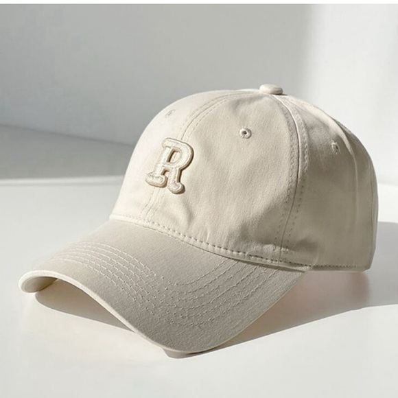 Adjustable Cream Embroidered ‘R’ Baseball Cap OS New - Picture 3 of 4